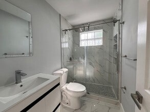 3081 NW 94th St in Miami, FL - Building Photo - Building Photo
