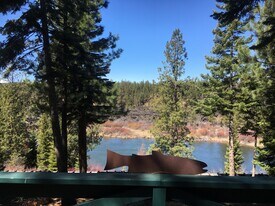 18710 Choctaw Rd in Bend, OR - Building Photo