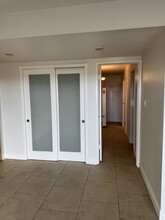 7015 Trolleyway in Playa Del Rey, CA - Foto de edificio - Building Photo