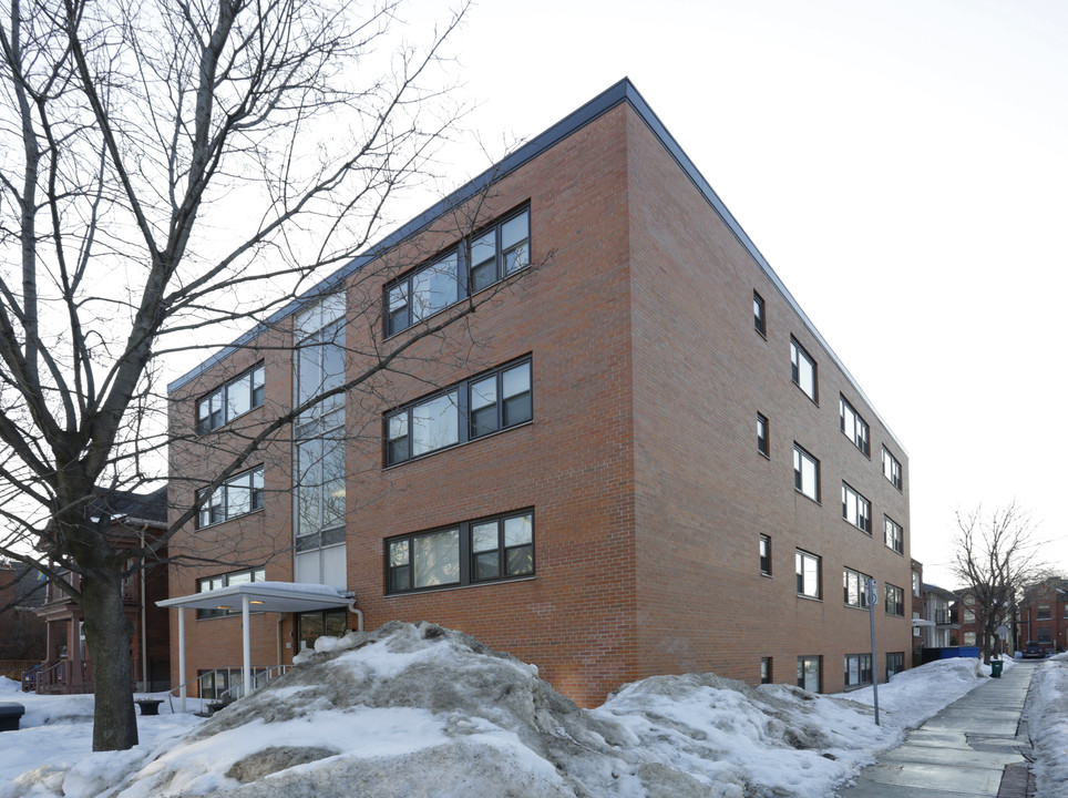 100 Waverley in Ottawa, ON - Building Photo