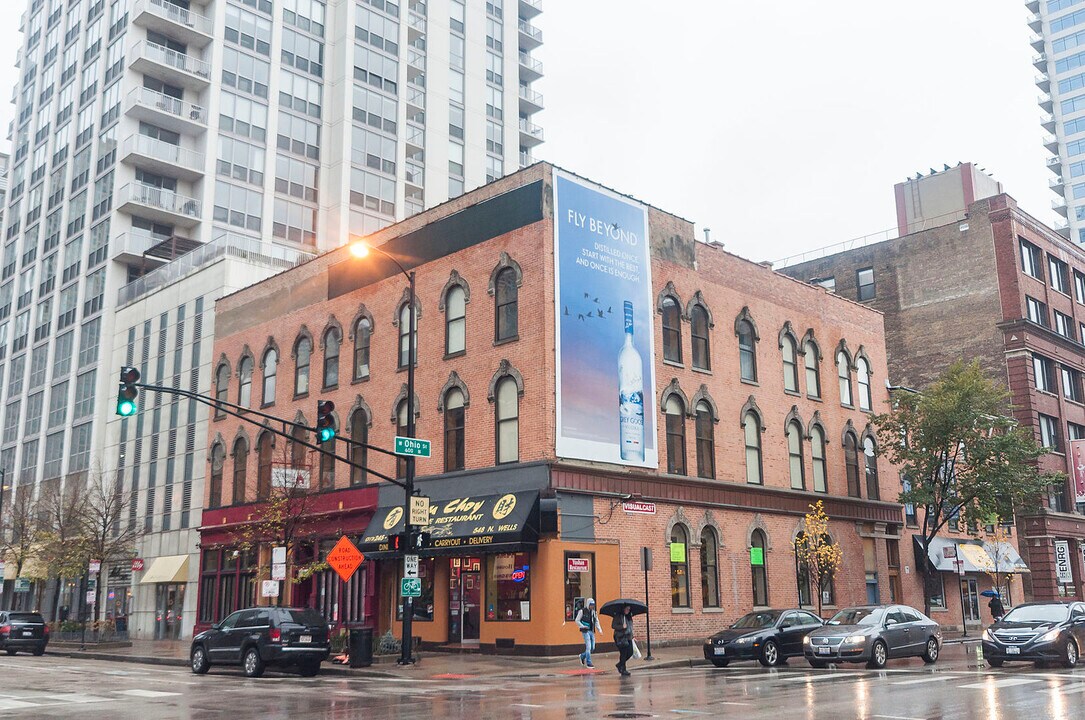 546 N Wells St in Chicago, IL - Foto de edificio