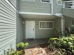 3453 NW 44th St, Unit 107 in Lauderdale Lakes, FL - Building Photo - Building Photo