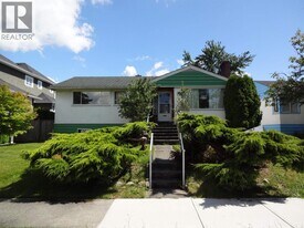 2510 W King Edward Ave in Vancouver, BC - Building Photo