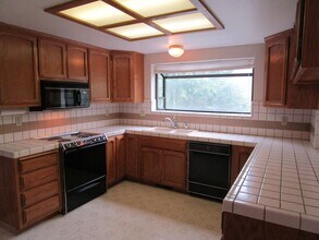 22120 Kay Ct in Sonora, CA - Building Photo - Building Photo