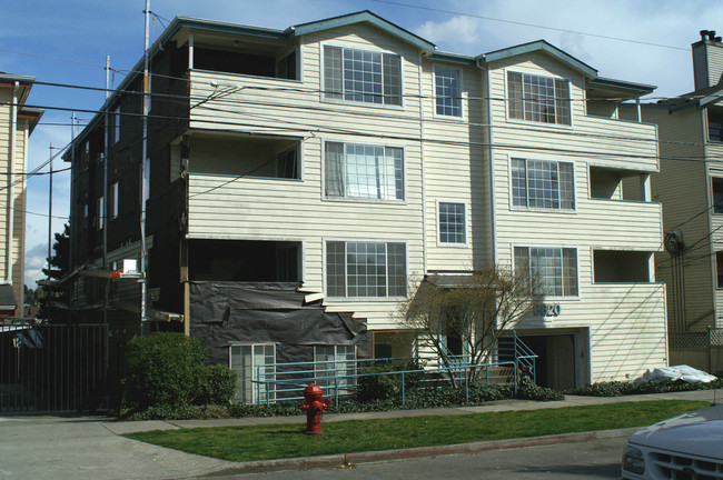 Nesbit Court in Seattle, WA - Building Photo - Building Photo