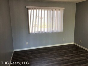 2032 N Hunt Cir in Mesa, AZ - Building Photo - Building Photo