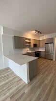 569 SW 5th St, Unit A4 in Miami, FL - Building Photo