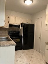 1521 NW 43rd Ave in Lauderhill, FL - Building Photo - Building Photo