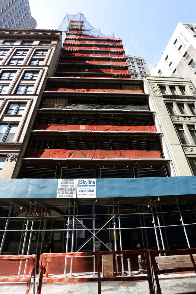 24-26 John St in New York, NY - Building Photo - Building Photo