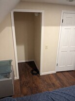 30 Howard St in Norwich, CT - Building Photo