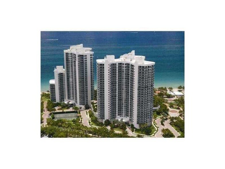 3200 N Ocean Blvd, Unit 406 in Fort Lauderdale, FL - Foto de edificio