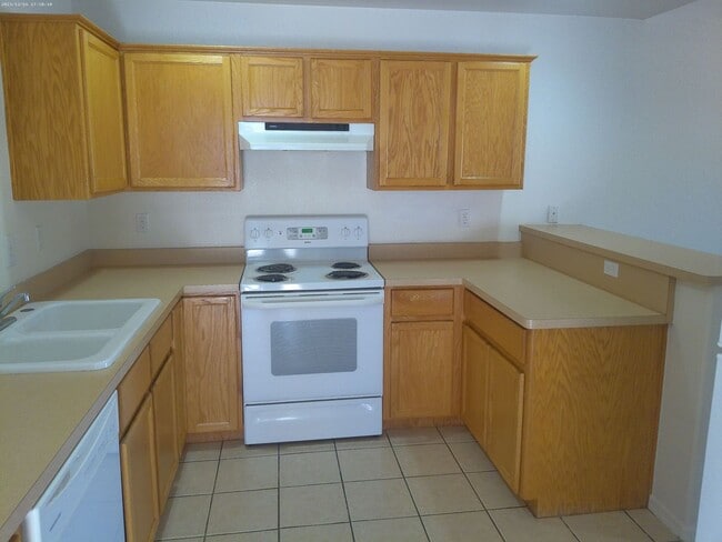 830 San Dab Dr in Lake Havasu City, AZ - Foto de edificio - Building Photo