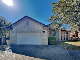 914 Almadin in San Antonio, TX - Building Photo