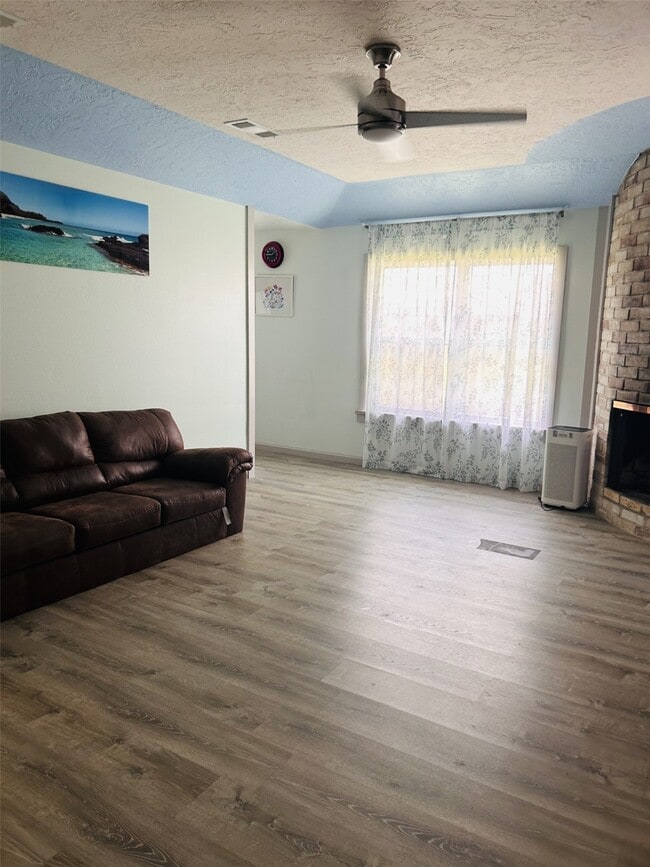 31 Back Bay Cir in Galveston, TX - Building Photo - Building Photo