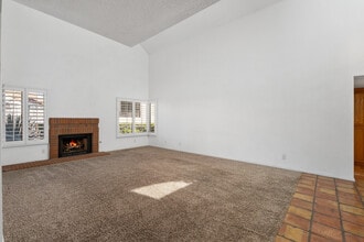 73322 Shadow Mountain Dr in Palm Desert, CA - Building Photo - Building Photo