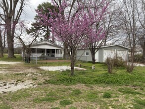 2255 E Huntsville Rd in Fayetteville, AR - Building Photo - Building Photo