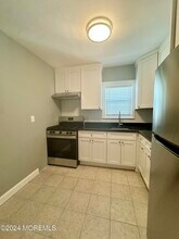 22 Wallace St in Red Bank, NJ - Building Photo - Building Photo