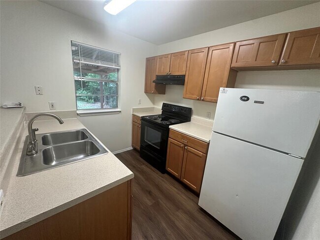 8510 Woodstone Dr in Austin, TX - Building Photo - Building Photo