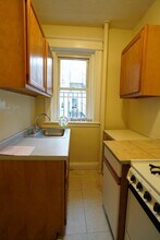 64 Woodstock Ave, Unit 7 in Boston, MA - Foto de edificio - Building Photo