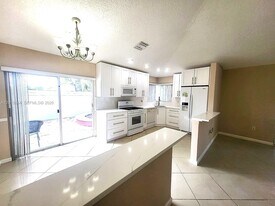13524 NW 5th Ct in Plantation, FL - Building Photo
