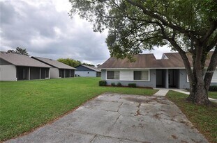 127 Shannon Dr in Lakeland, FL - Building Photo