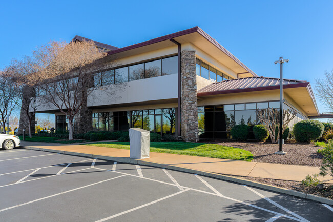 Sun City Lincoln Hills in Lincoln, CA - Building Photo - Primary Photo