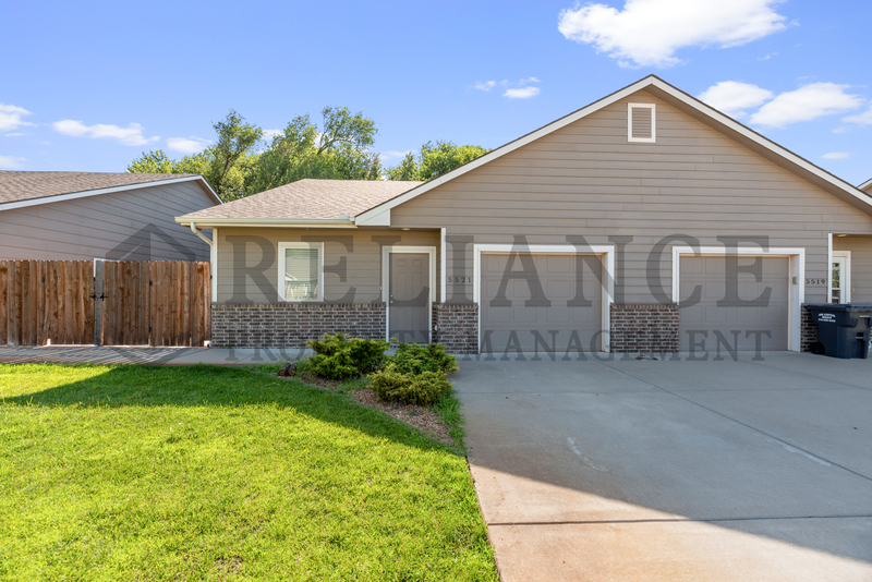 5525 S Victoria St in Wichita, KS - Building Photo