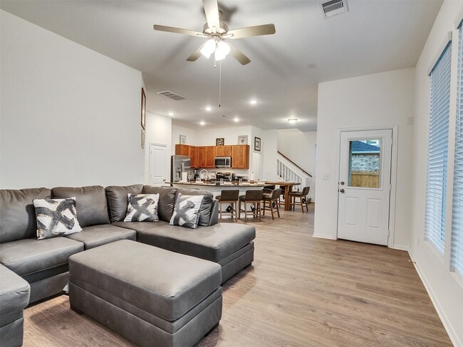 property at 419 Magnolia Ln