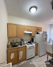 1637 Commonwealth Ave in Boston, MA - Building Photo - Building Photo