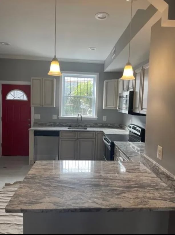 property at 1608 N Milton Ave
