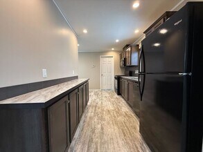 11783 Cascade Cir in Romeo, MI - Foto de edificio - Building Photo