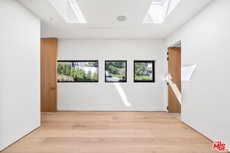 2501 Banyan Dr in Los Angeles, CA - Building Photo - Building Photo