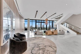 5500 Island Estates Dr in Aventura, FL - Foto de edificio - Building Photo