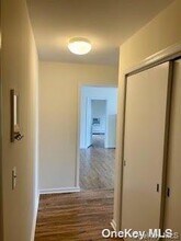 191 Birch Hill Rd in Locust Valley, NY - Foto de edificio - Building Photo