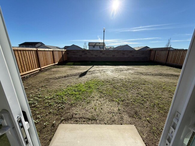 15334 Rosella Wy in Lathrop, CA - Building Photo - Building Photo