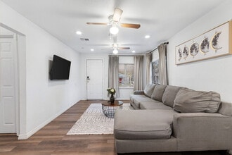 3701 1/2 E Osborne Ave in Tampa, FL - Building Photo - Building Photo