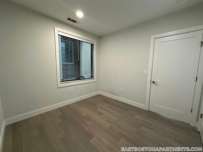 152 Liverpool St