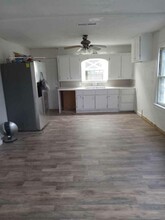 2404 Avenue E in Nederland, TX - Building Photo - Building Photo