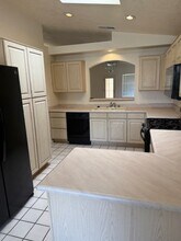 1105 Tony Sanchez Dr SE in Albuquerque, NM - Building Photo - Building Photo