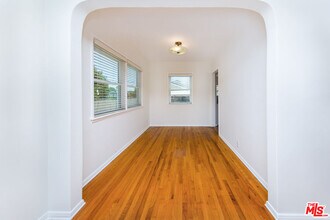 6506 W 82nd St in Los Angeles, CA - Building Photo - Building Photo