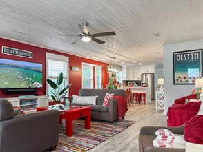 4507 Luke Ave in Destin, FL - Foto de edificio - Building Photo