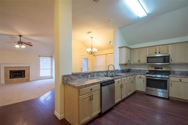 736 Silverbrook Dr in Saginaw, TX - Building Photo - Building Photo