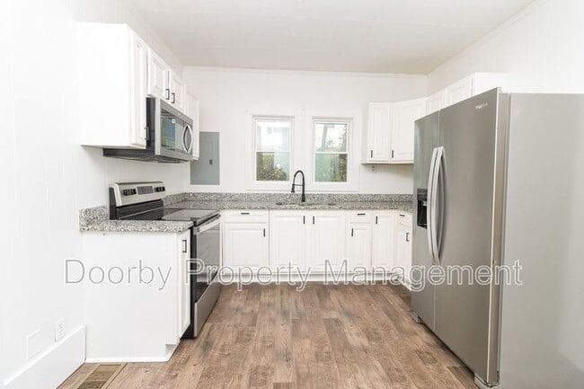 property at 1123 Lang St SE