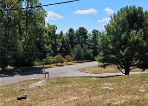 106 Balance Rock Rd in Seymour, CT - Building Photo - Building Photo