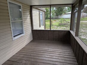 9926 Lake Dr in Spring Hill, FL - Building Photo - Building Photo
