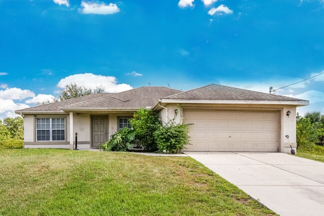 property at 917 Hillcrest Ave