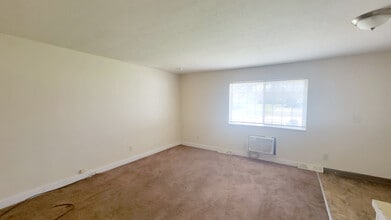 551 Baltimore Ave, Unit 551 in Akron, OH - Building Photo - Building Photo