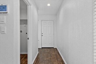 14966 Cypress Holw Dr in New Caney, TX - Building Photo - Building Photo