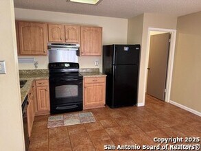 12938 Maple Park Dr in San Antonio, TX - Building Photo - Building Photo