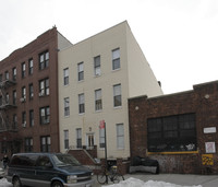 190 Huron St in Brooklyn, NY - Foto de edificio - Building Photo